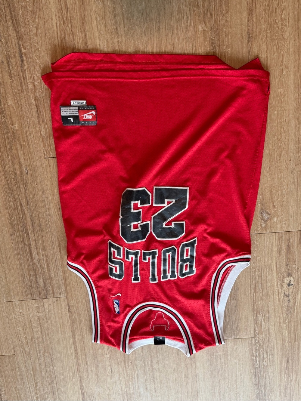 Vintage Authentic Nike Michael Jordan #23
Chicago Bulls Jersey Red L